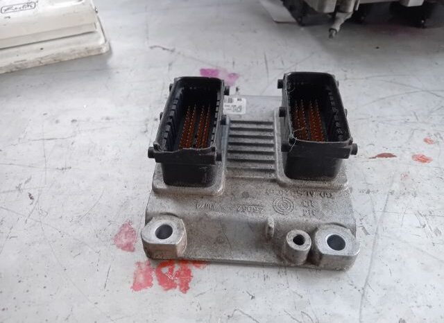 
								OPEL Motorvezérlő full									