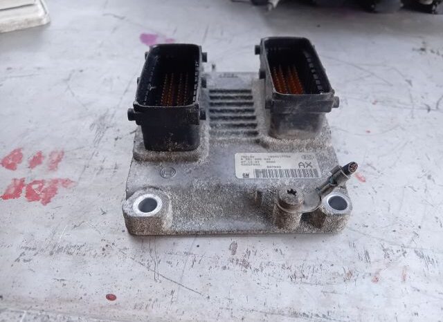 
								OPEL Motorvezérlő full									
