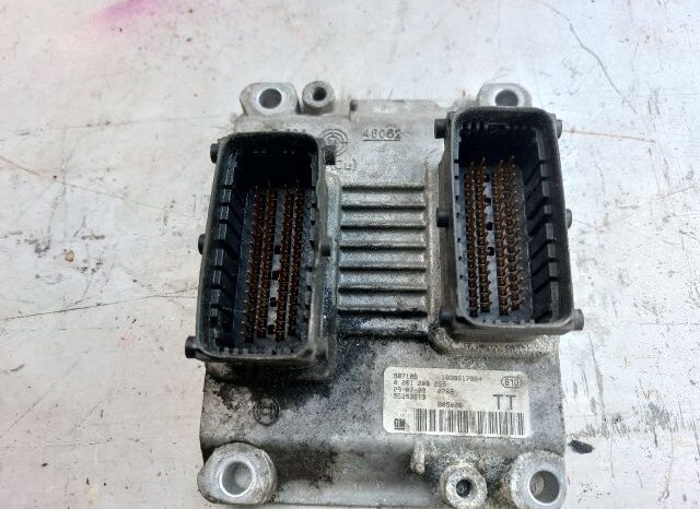 
								OPEL Motorvezérlő full									