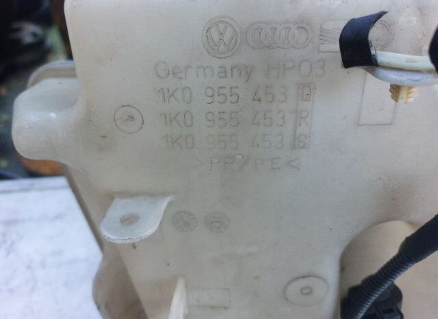
								VW Ablakmosó Tartály full									