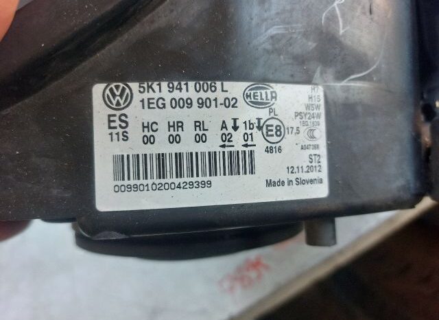 
								VW Jobb Fényszóró full									