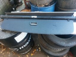 
										VW Csomagtér Roló full									