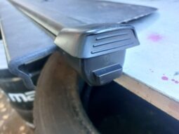 
										VW Csomagtér Roló full									