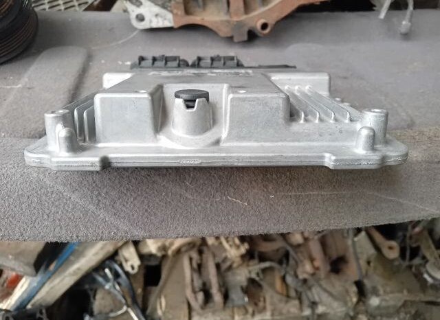 
								PEUGEOT Motorvezérlő full									