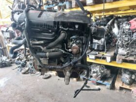 PEUGEOT Komplett Motor (Segédberendezésekkel)