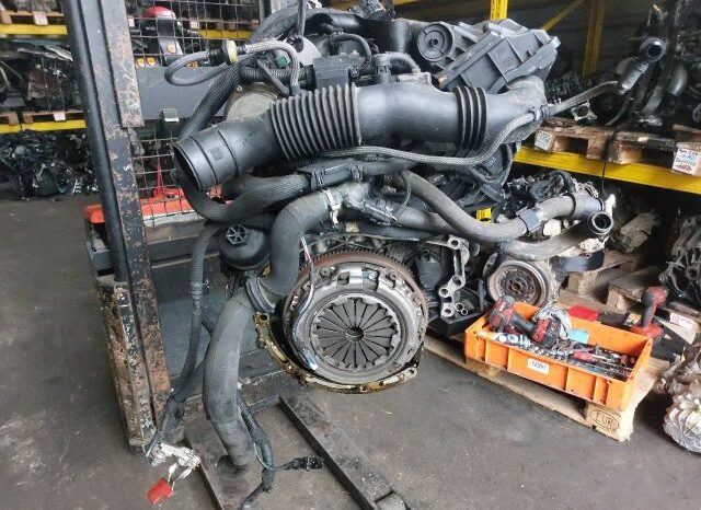 
								PEUGEOT Komplett Motor (Segédberendezésekkel) full									
