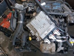 
										PEUGEOT Komplett Motor (Segédberendezésekkel) full									