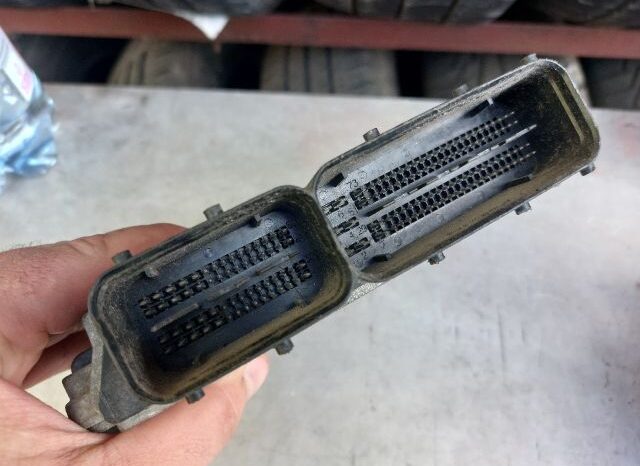 
								SUZUKI Motorvezérlő full									