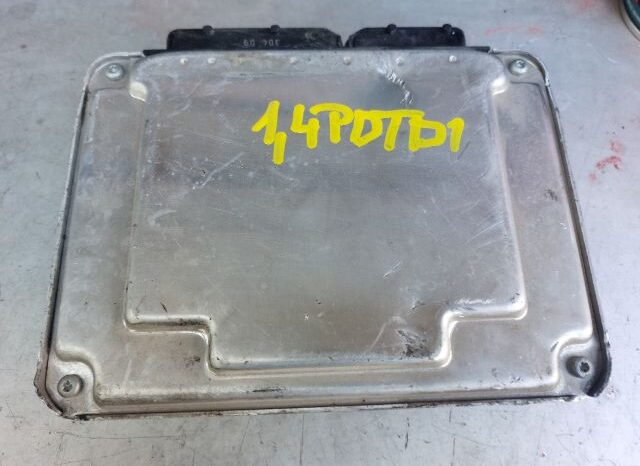 
								VW Motorvezérlő full									