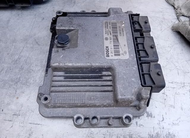 
								RENAULT Motorvezérlő full									