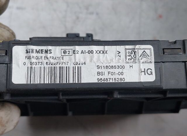 
								CITROËN Biztosítéktábla Utastér full									