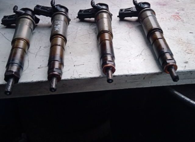 
								RENAULT Porlasztó Sor / Híd full									